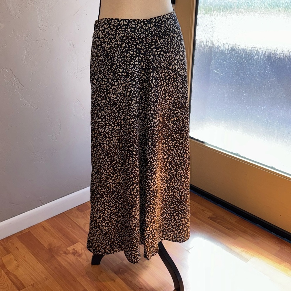 Lulus A-line maxi skirt. Size small
